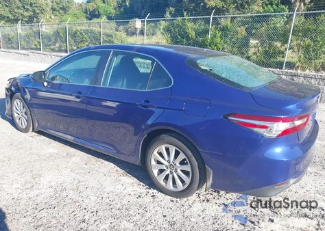 2018 Toyota Camry Le from USA, damaged, VIN 4T1B11HK1JU656506